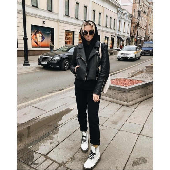 Dr. Martens 1460 Smooth Leather Lace up Boots Ladies Size 6 NWT NEW Combat Punk - Picture 14 of 16